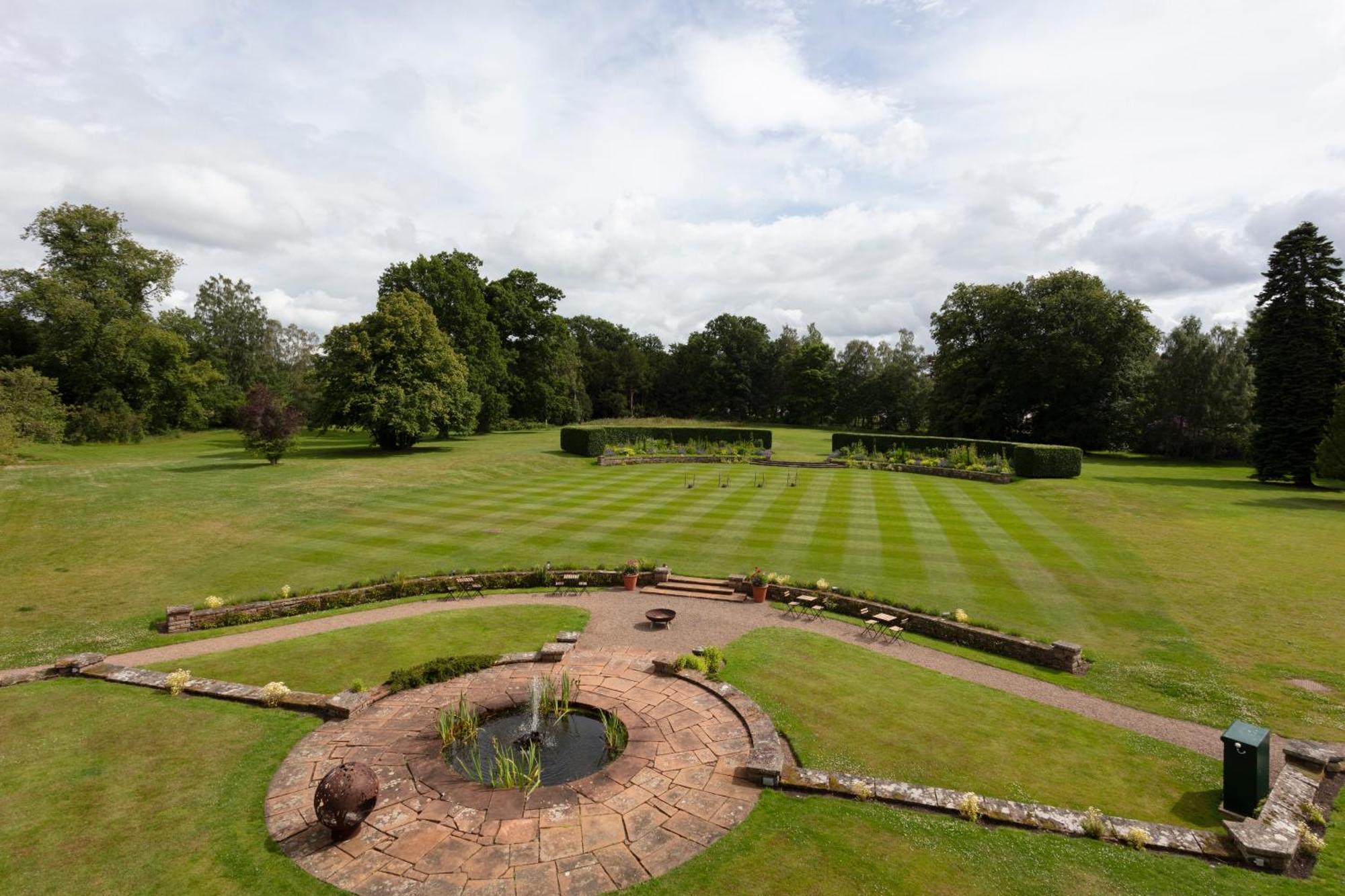 Schloss Roxburghe, Part Of Destination By Hyatt Bagian luar foto The gardens at the centre