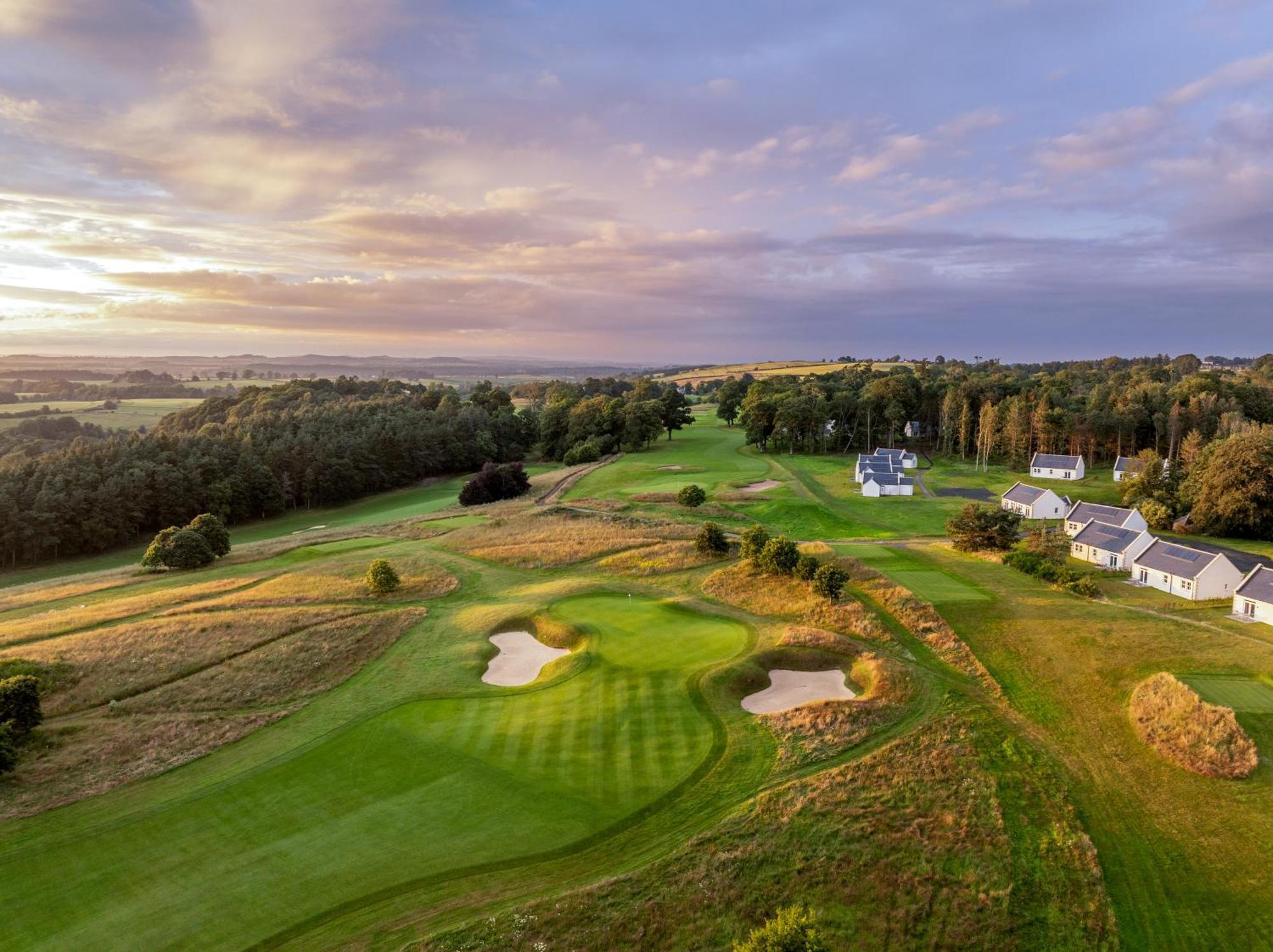 Schloss Roxburghe, Part Of Destination By Hyatt Bagian luar foto The 18th hole at the Old Golf Course