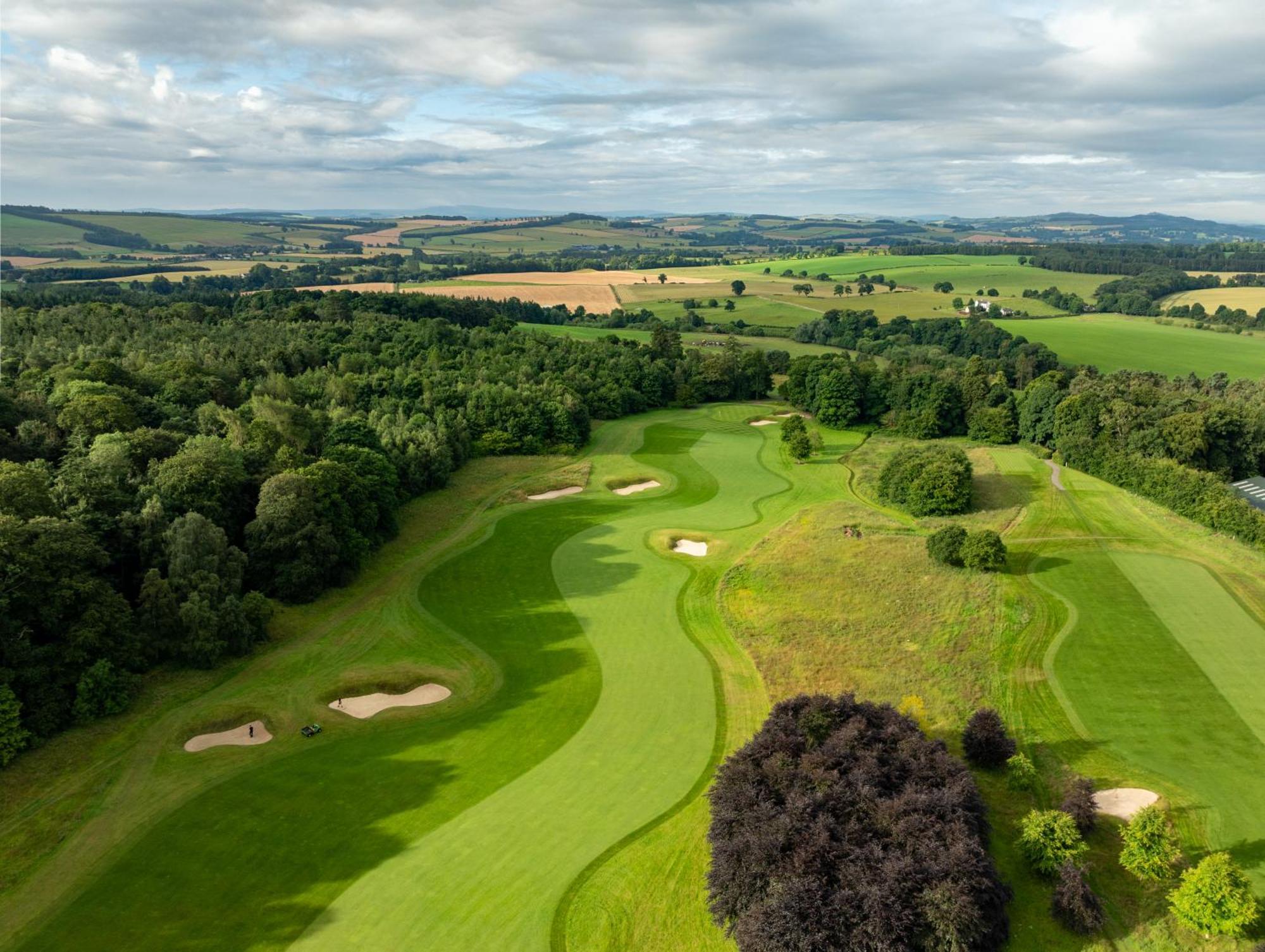 Schloss Roxburghe, Part Of Destination By Hyatt Bagian luar foto The 18th hole at the 2019 Women's Open