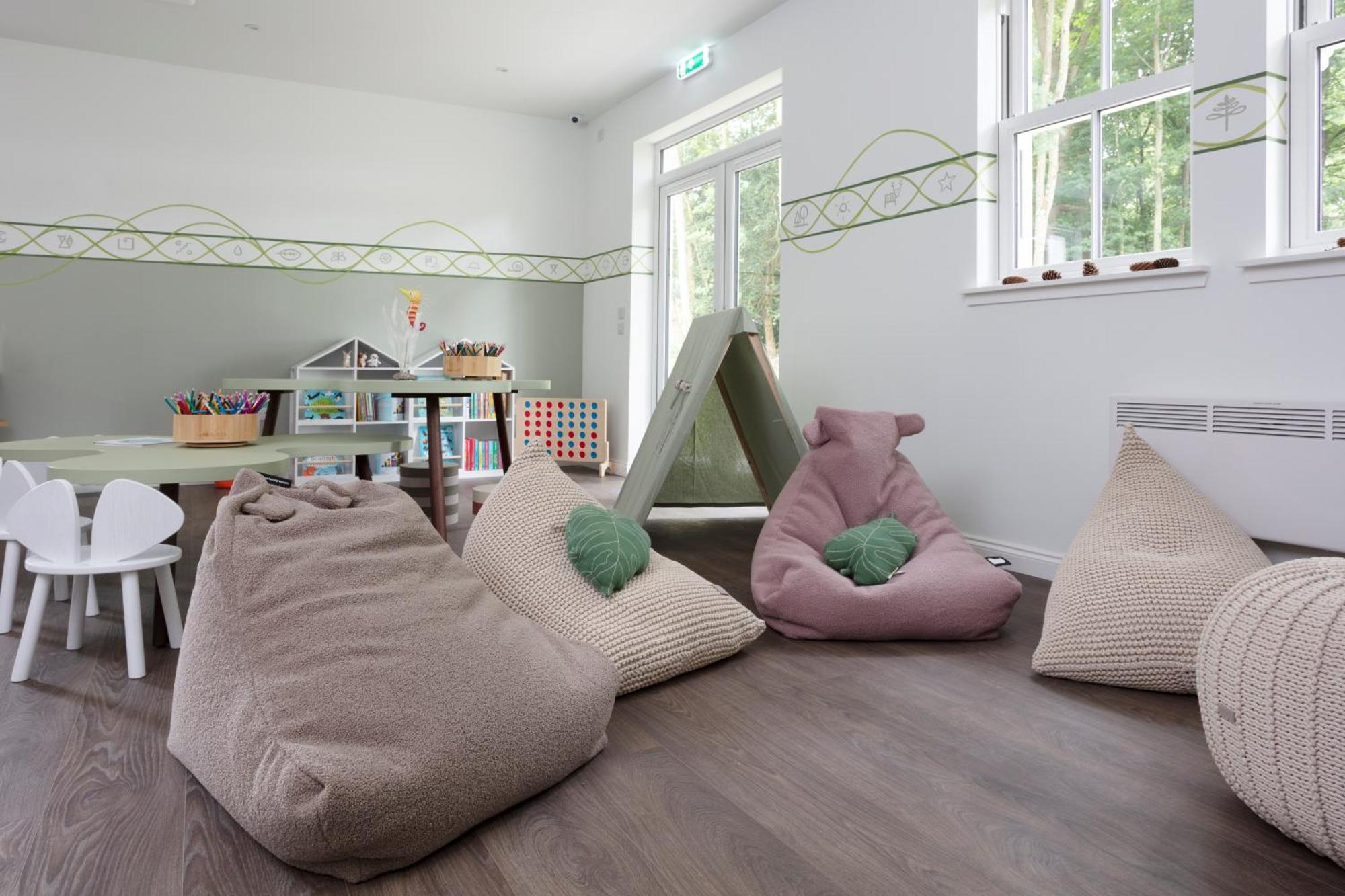 Schloss Roxburghe, Part Of Destination By Hyatt Bagian luar foto Bean bag chairs